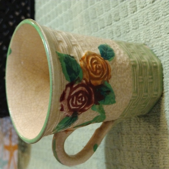Vintage Japan cup with rose design. - Picture 3 of 6
